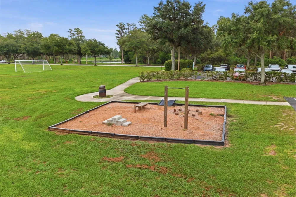 2814 MAPLE BROOK LOOP Lutz, FL 33558