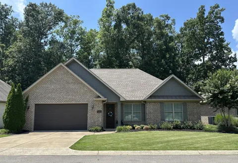 105 Andrews Dr