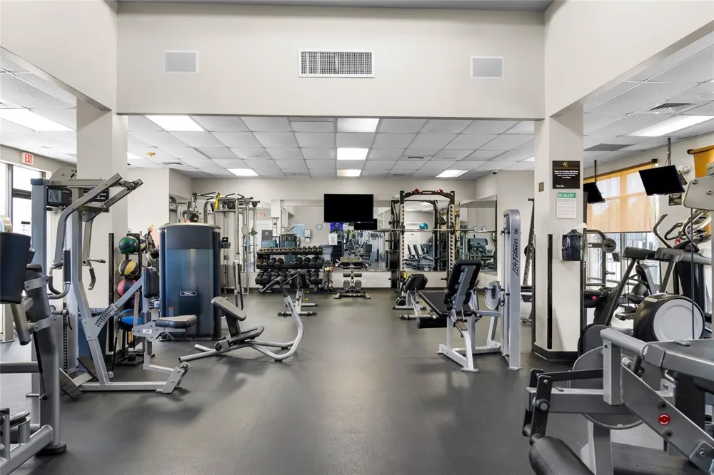 13941 CLUBHOUSE DRIVE #106 Tampa, FL 33618