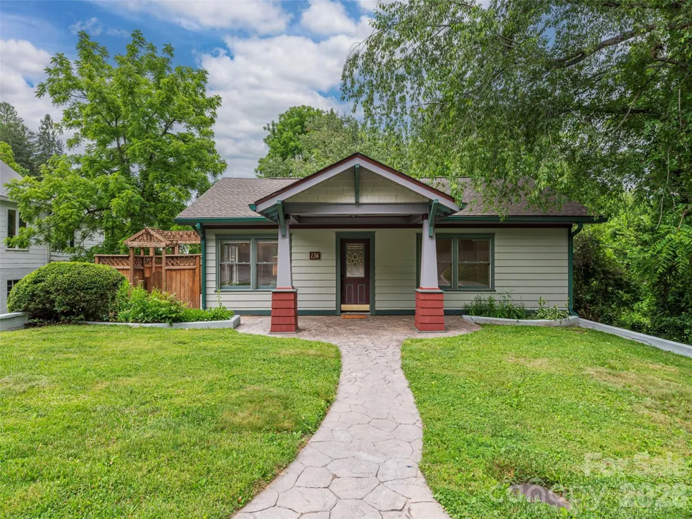 136 Assembly Street Waynesville, NC 28786