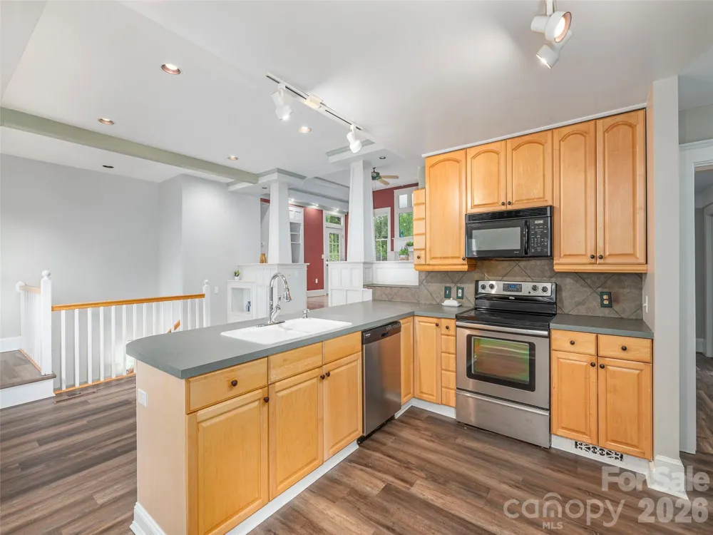 136 Assembly Street Waynesville, NC 28786