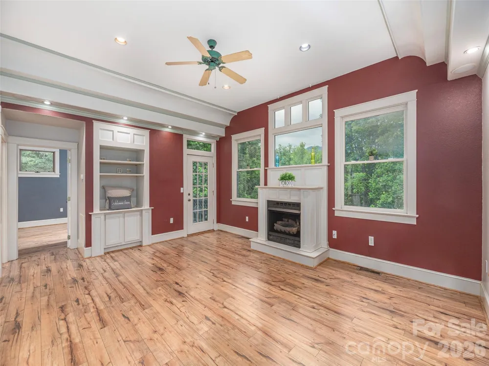136 Assembly Street Waynesville, NC 28786