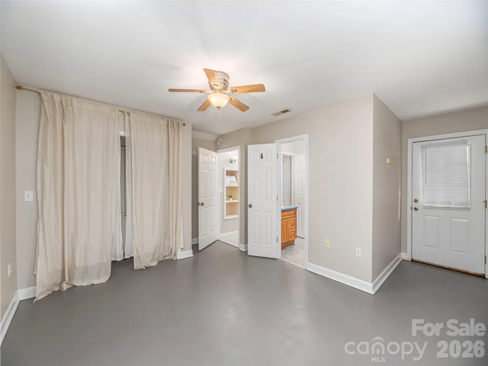 136 Assembly Street Waynesville, NC 28786