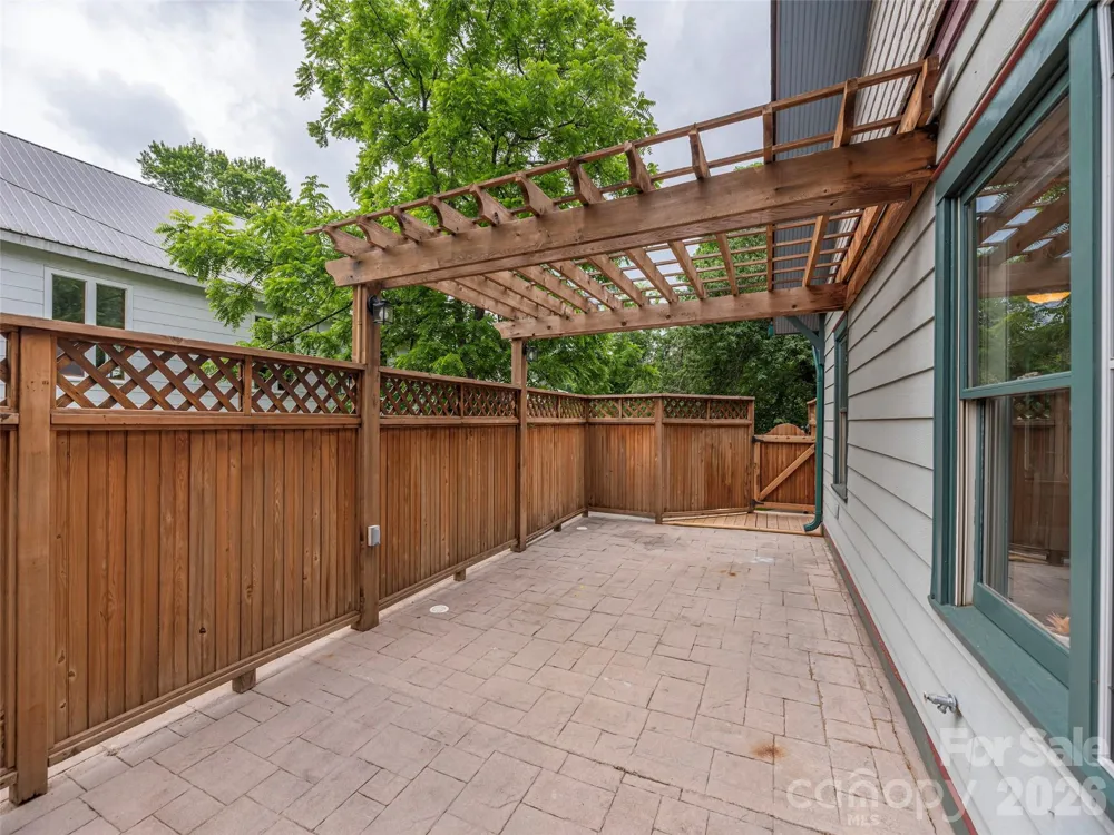 136 Assembly Street Waynesville, NC 28786