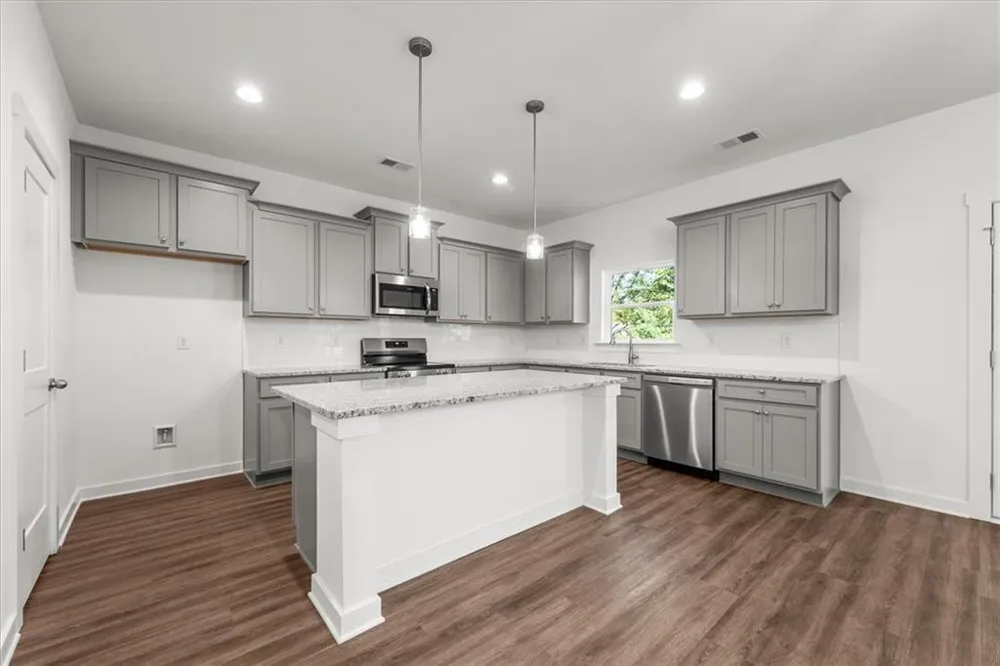 546 Lillian Way Statham, GA 30666