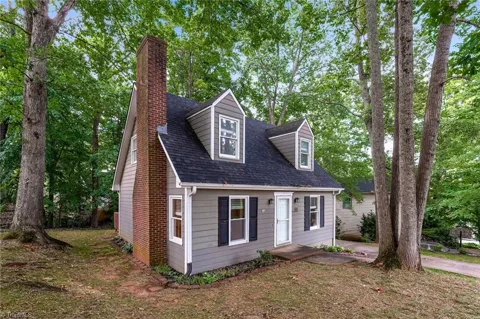 1005 Chockecherry Lane