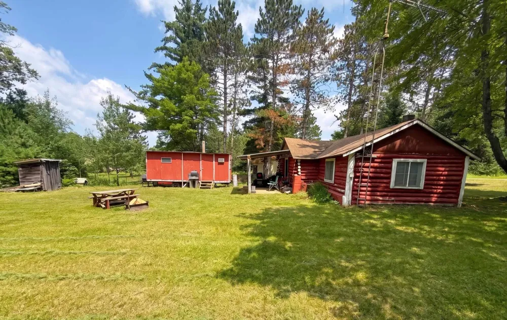 13276 S Sharon Road, SE Garfield Township, MI 49633