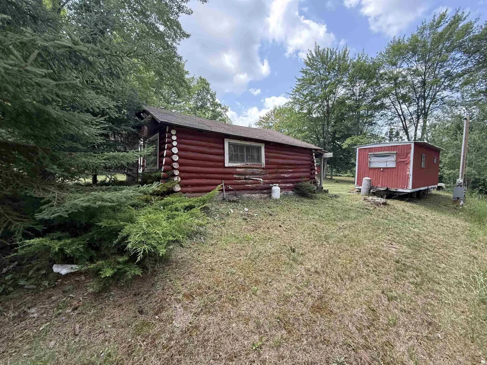 13276 S Sharon Road, SE Garfield Township, MI 49633