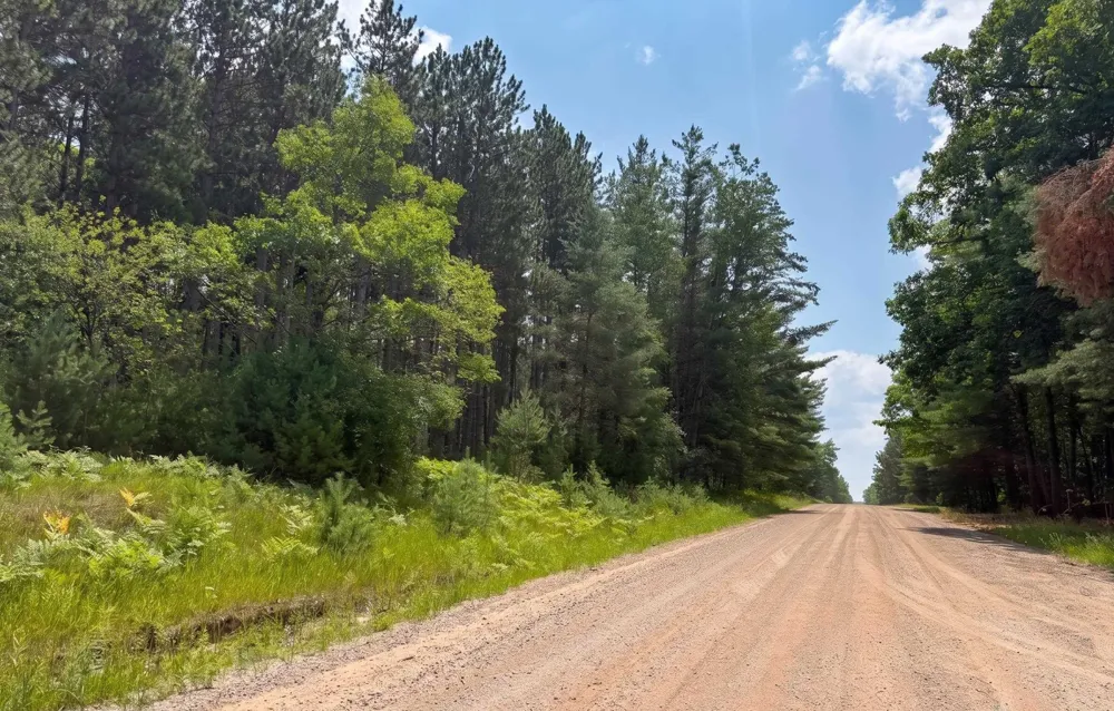 13276 S Sharon Road, SE Garfield Township, MI 49633