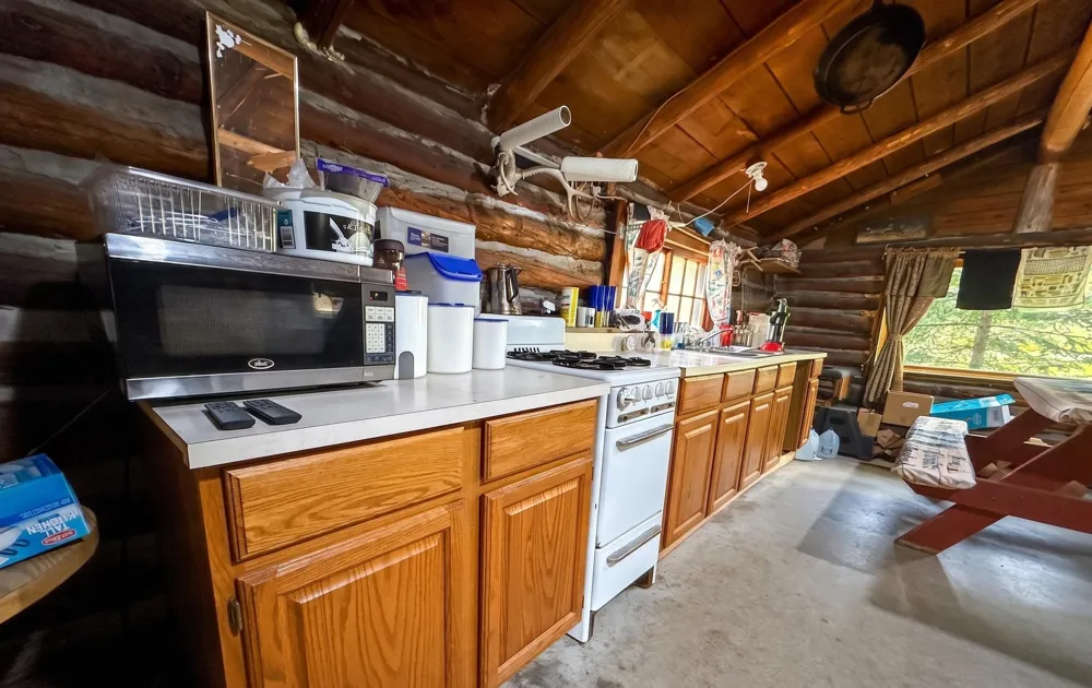13276 S Sharon Road, SE Garfield Township, MI 49633
