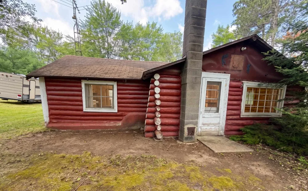 13276 S Sharon Road, SE Garfield Township, MI 49633
