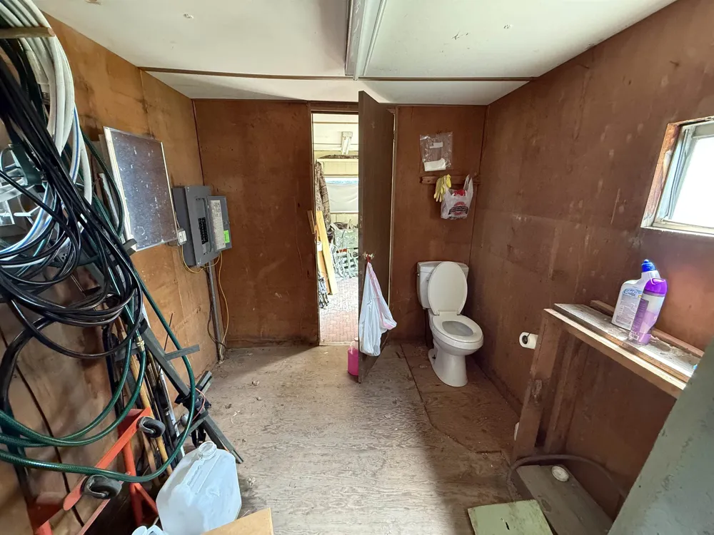 13276 S Sharon Road, SE Garfield Township, MI 49633