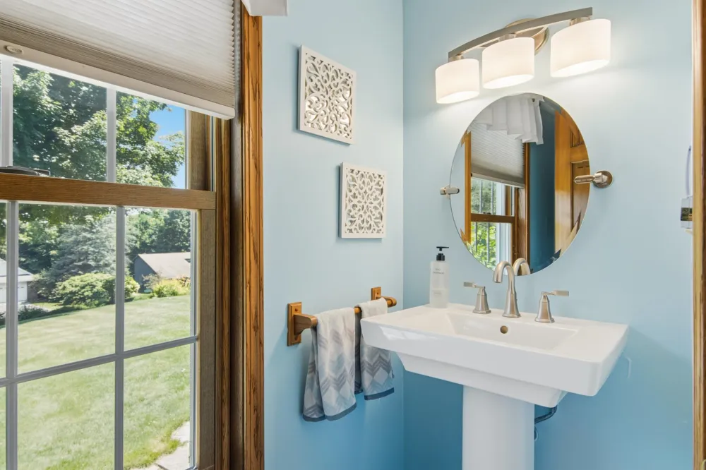 9770 E Valley Hills Drive Elmwood Charter Township, MI 49684