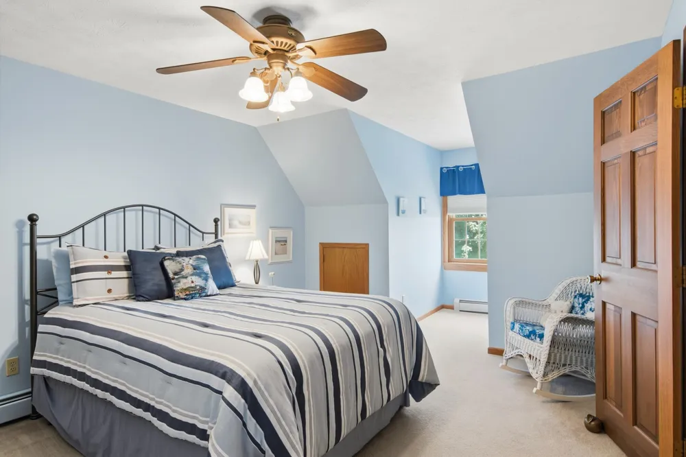 9770 E Valley Hills Drive Elmwood Charter Township, MI 49684