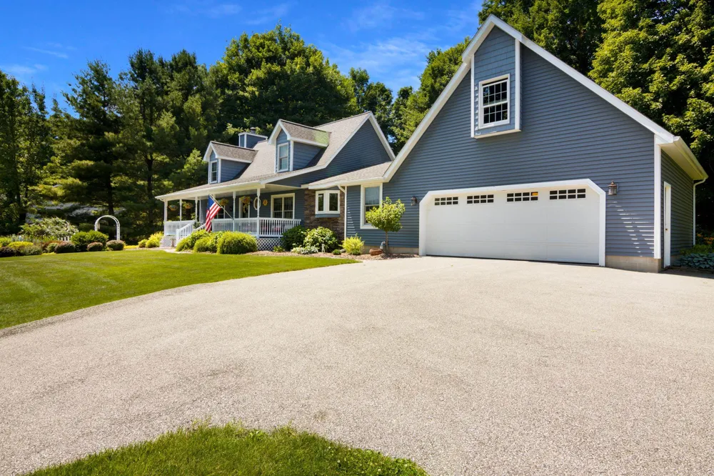 9770 E Valley Hills Drive Elmwood Charter Township, MI 49684