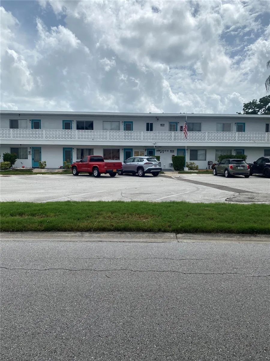 8350 112TH STREET #104 Seminole, FL 33772