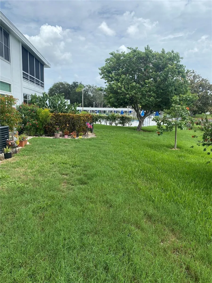 8350 112TH STREET #104 Seminole, FL 33772