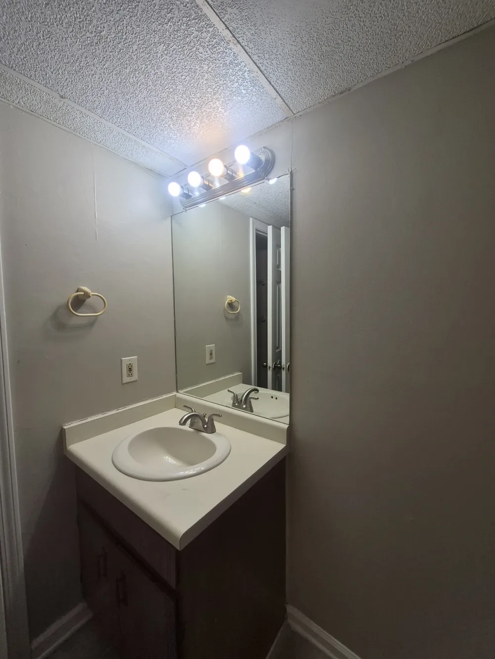 83C Lawn Street Clarksville, TN 37040