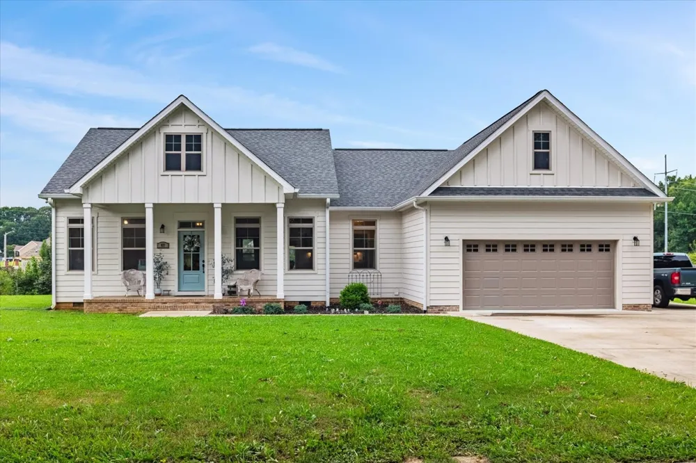 67 Beuerlein Cir Lawrenceburg, TN 38464