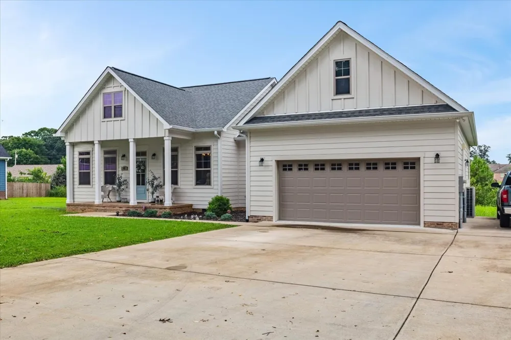67 Beuerlein Cir Lawrenceburg, TN 38464