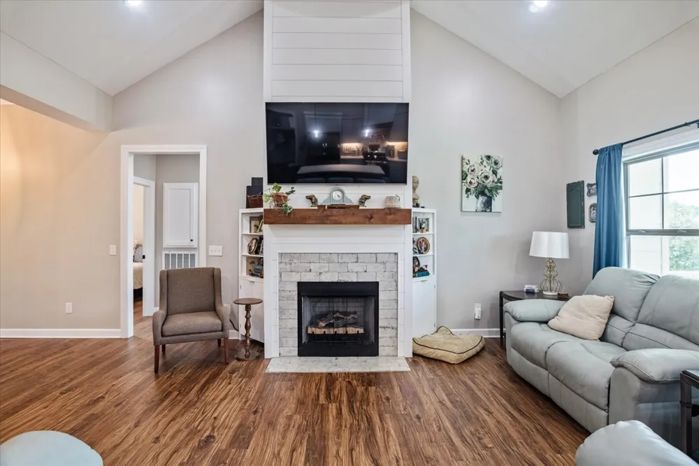 67 Beuerlein Cir Lawrenceburg, TN 38464