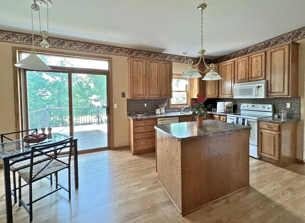 6361 Beckman Court Inver Grove Heights, MN 55077