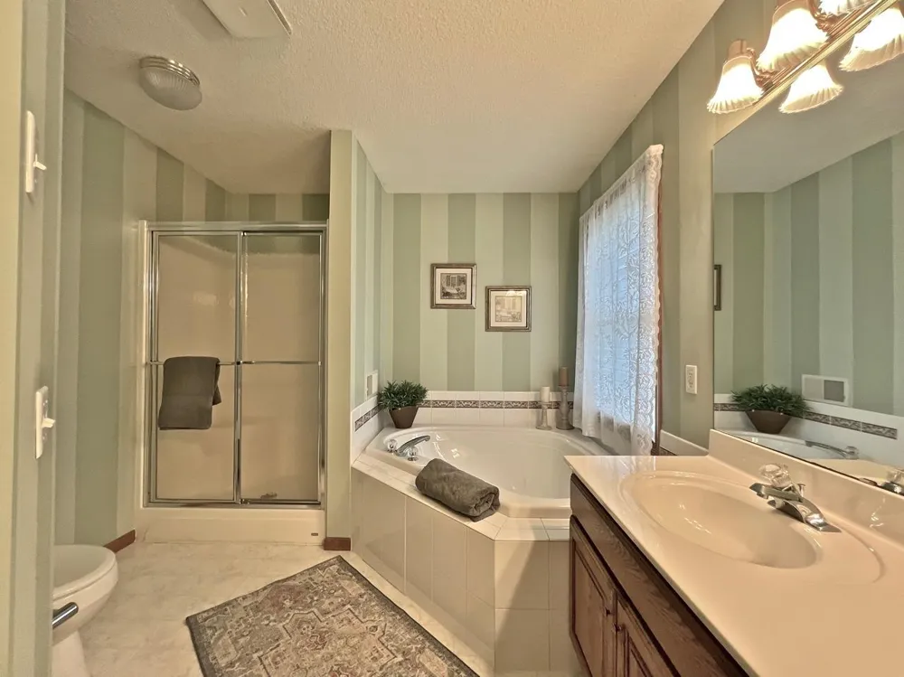 6361 Beckman Court Inver Grove Heights, MN 55077