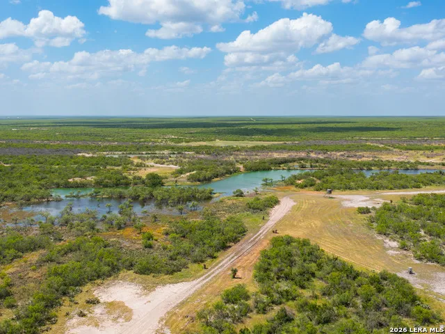0000 Highway 44 Freer, TX 78357