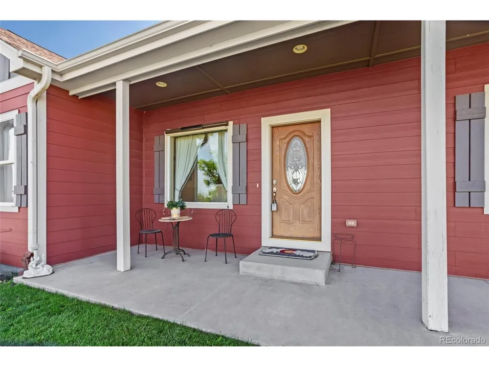 380 Dutch Valley Road Bennett, CO 80102