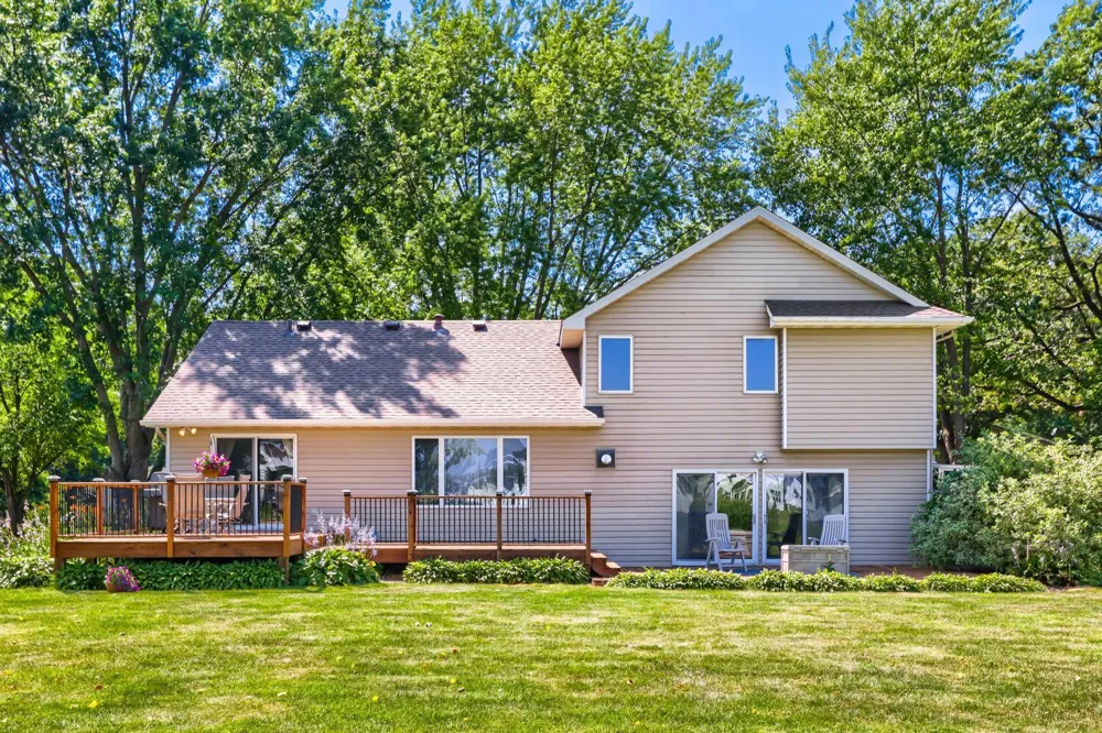 7901 Lilac Lane Victoria, MN 55386