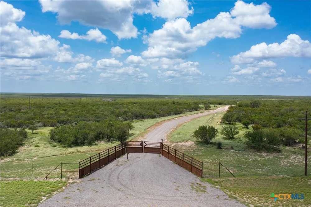 Highway 44 Freer, TX 78357