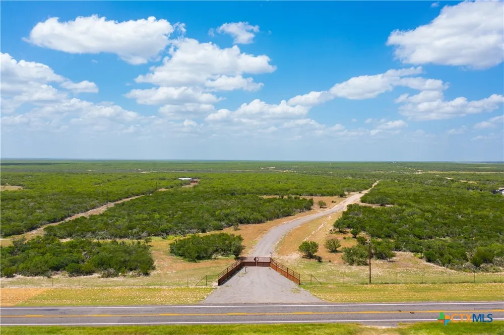 Highway 44 Freer, TX 78357