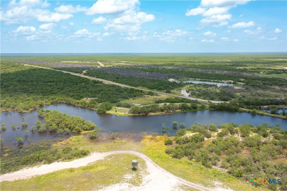 Highway 44 Freer, TX 78357
