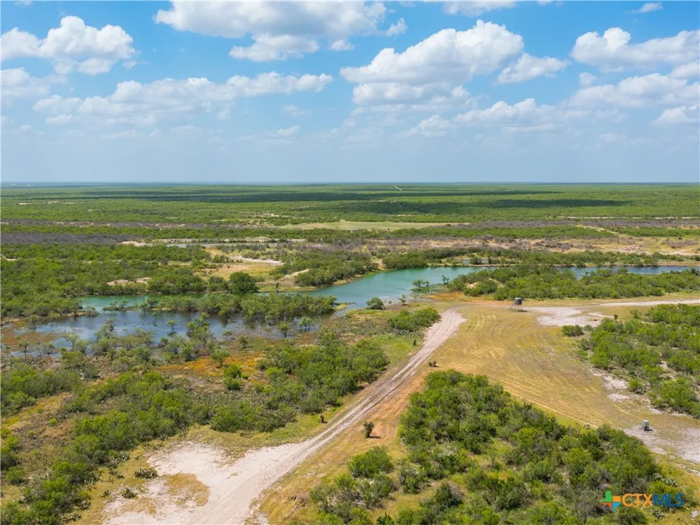 Highway 44 Freer, TX 78357