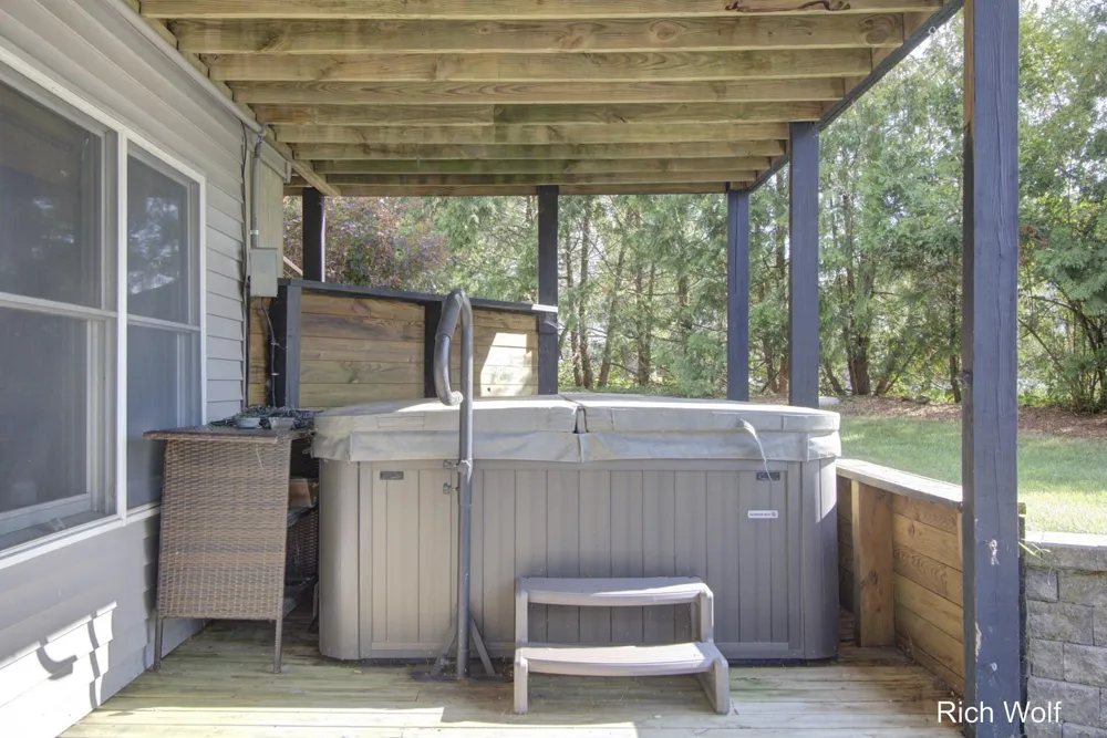 8611 Mohawk Trail Winfield Township, MI 49329