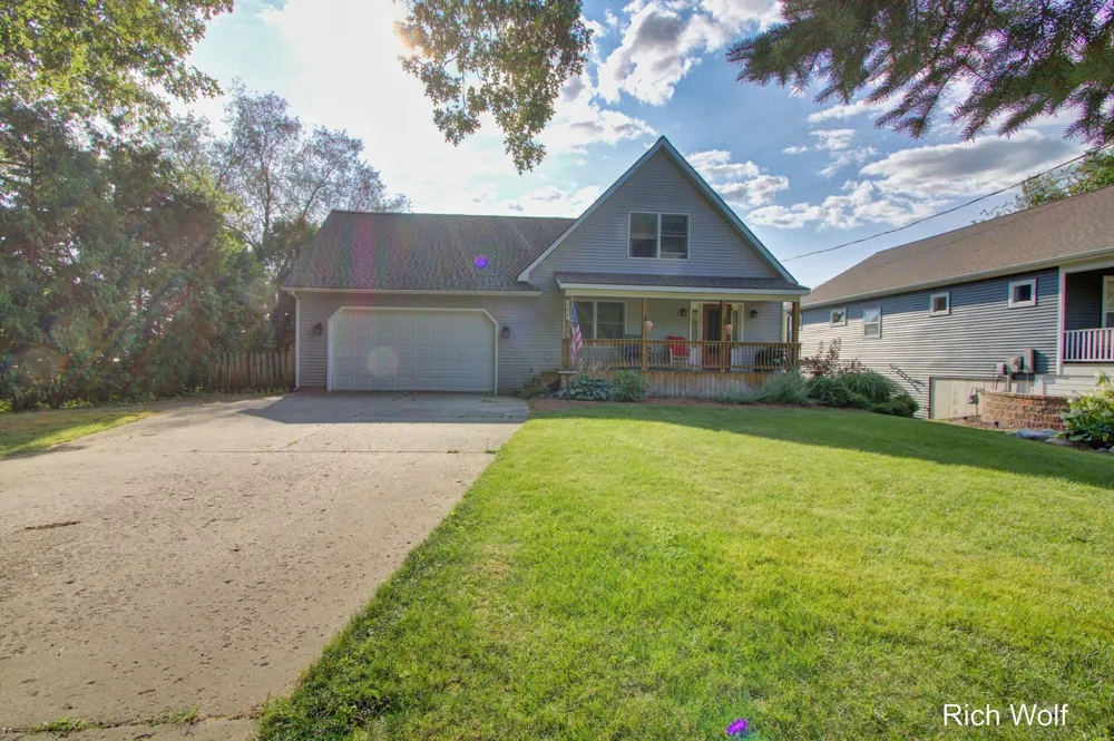 8611 Mohawk Trail Winfield Township, MI 49329