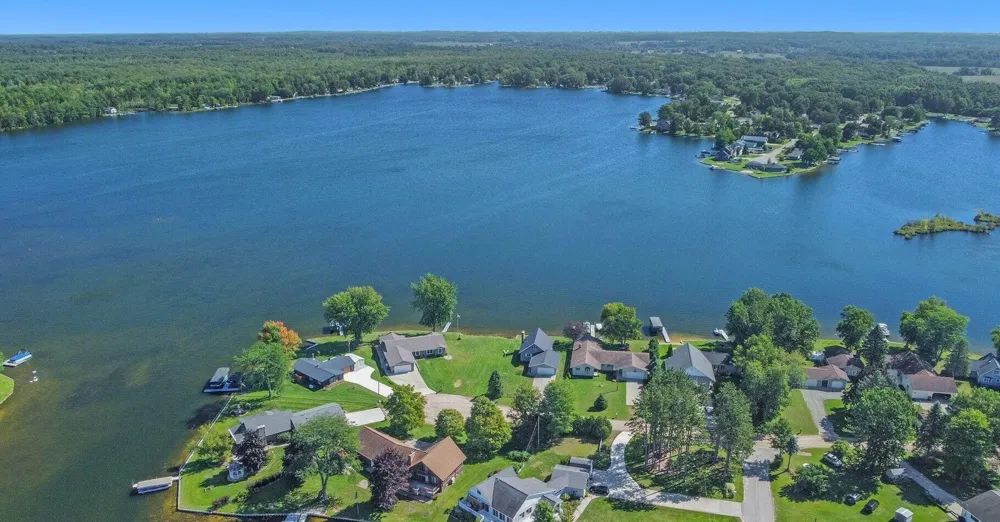 8611 Mohawk Trail Winfield Township, MI 49329