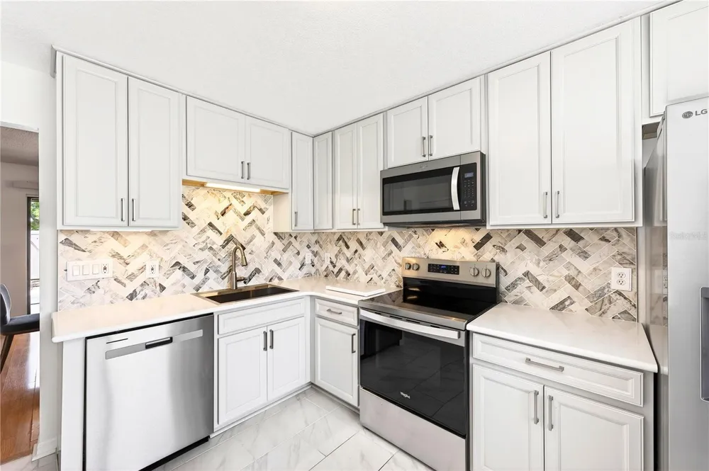 2218 MCMAHON COURT #1038 Orlando, FL 32812