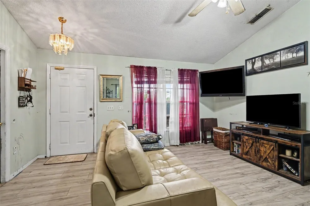 1339 LODGE TERRACE Deltona, FL 32738
