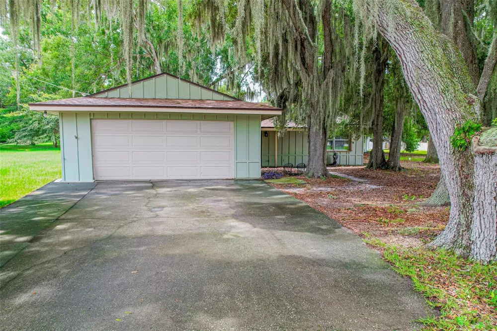 4604 CRYSTAL BEACH ROAD Winter Haven, FL 33880