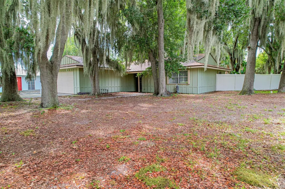 4604 CRYSTAL BEACH ROAD Winter Haven, FL 33880