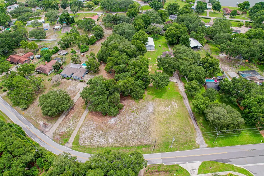 4604 CRYSTAL BEACH ROAD Winter Haven, FL 33880