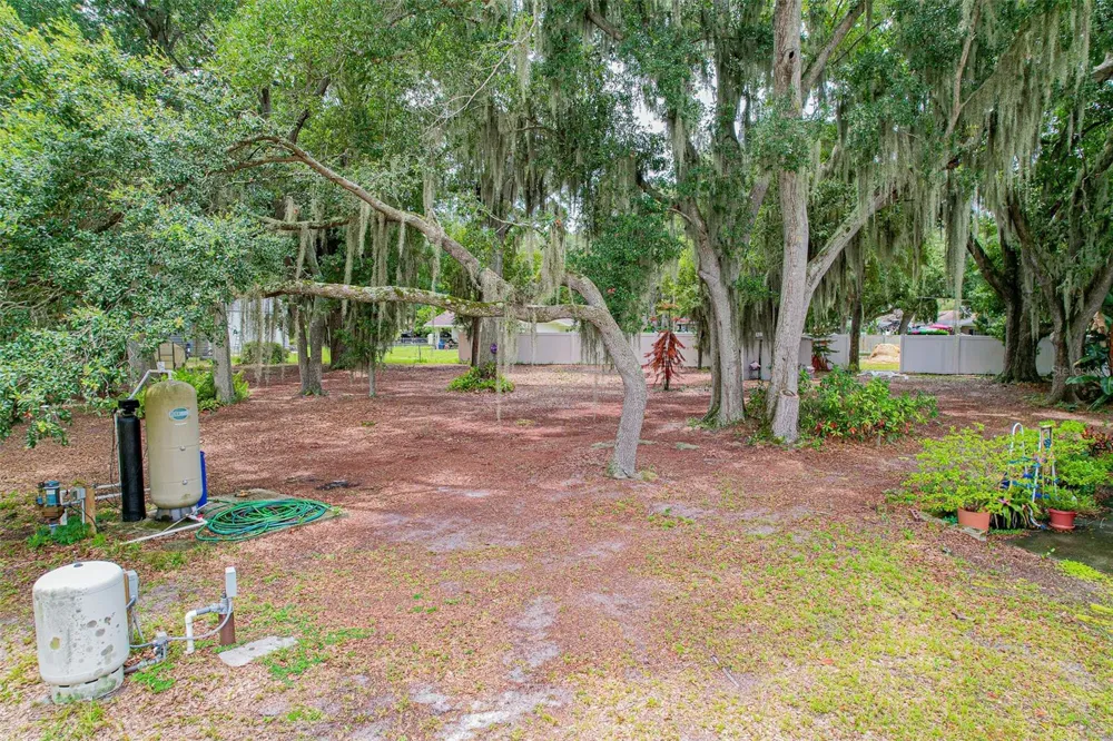 4604 CRYSTAL BEACH ROAD Winter Haven, FL 33880