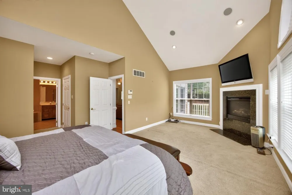 40 SAGEWOOD DRIVE #162 Malvern, PA 19355