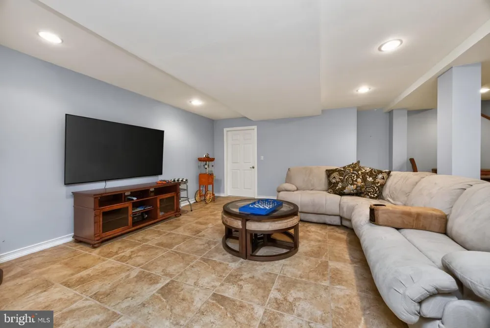40 SAGEWOOD DRIVE #162 Malvern, PA 19355
