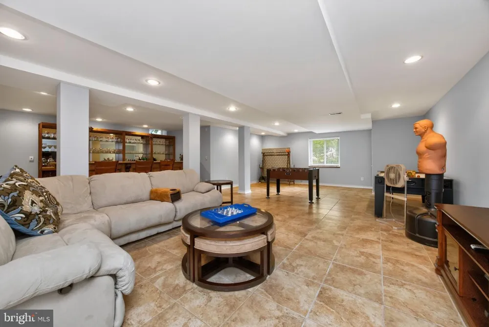 40 SAGEWOOD DRIVE #162 Malvern, PA 19355