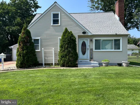 150 HAWTHORNE DRIVE
