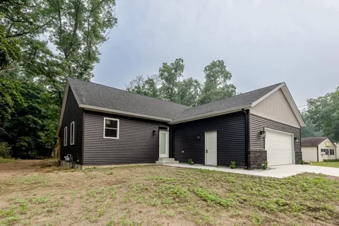 8187 Holton Road