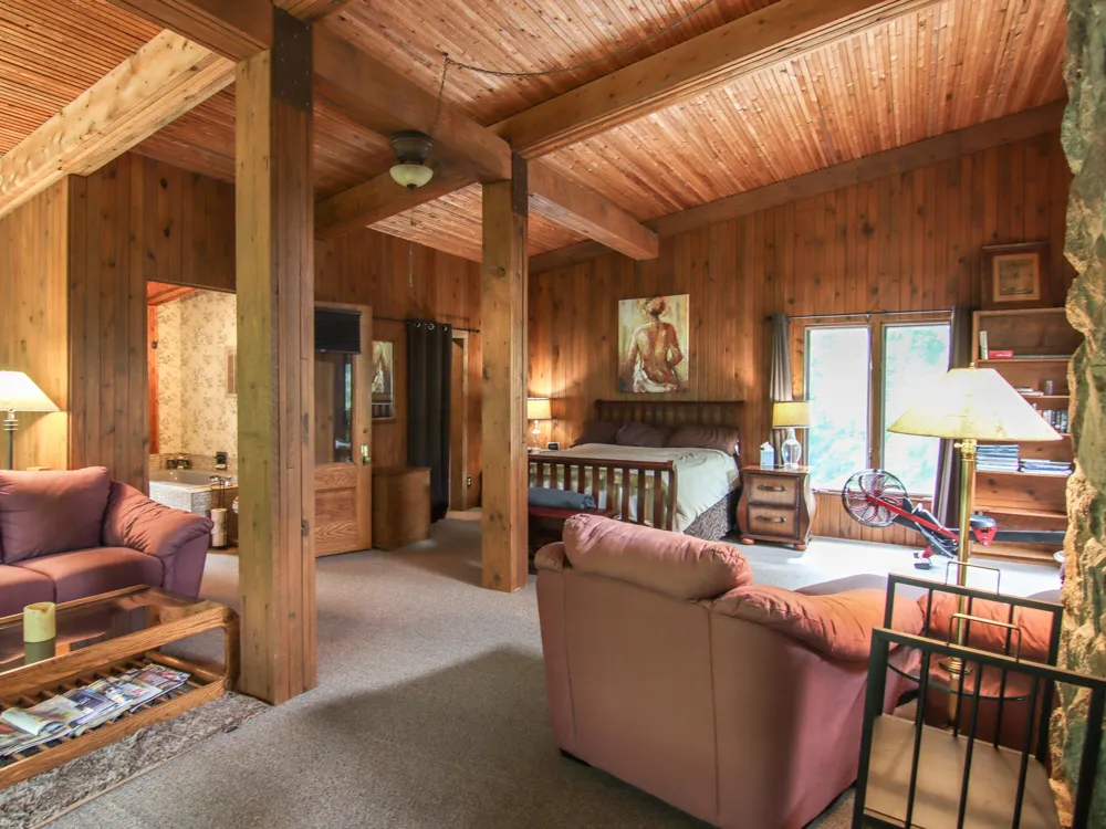 15651 Holly Drive Thompsonville, MI 49683