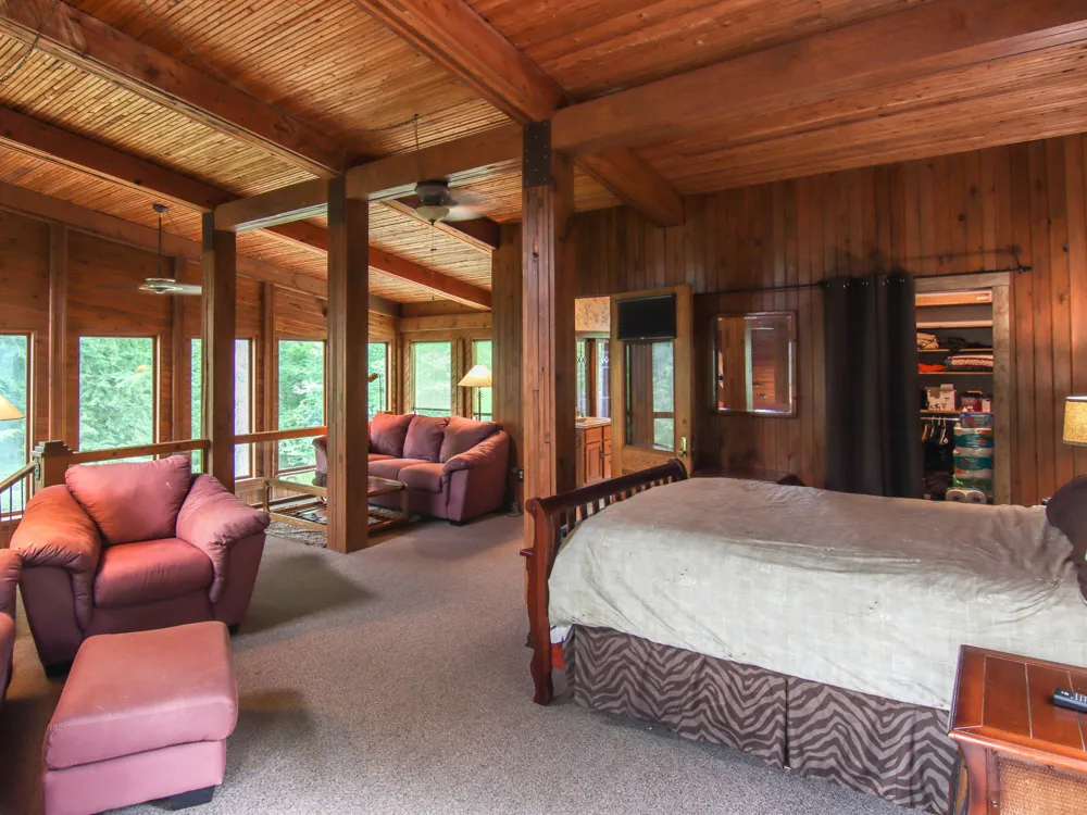 15651 Holly Drive Thompsonville, MI 49683
